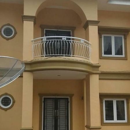 Villa Brastagi Resort Jalan Mimpin Tua Blok C No. 41 بيراستاغي المظهر الخارجي الصورة