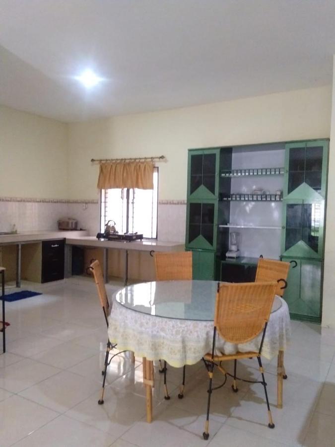 Villa Brastagi Resort Jalan Mimpin Tua Blok C No. 41 بيراستاغي المظهر الخارجي الصورة