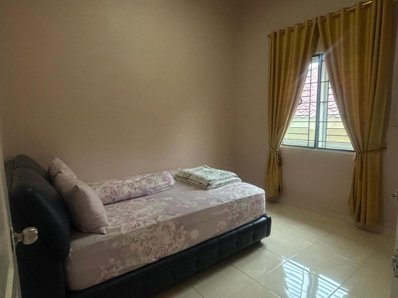 Villa Brastagi Resort Jalan Mimpin Tua Blok C No. 41 بيراستاغي المظهر الخارجي الصورة