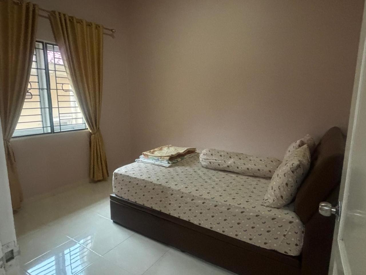 Villa Brastagi Resort Jalan Mimpin Tua Blok C No. 41 بيراستاغي المظهر الخارجي الصورة